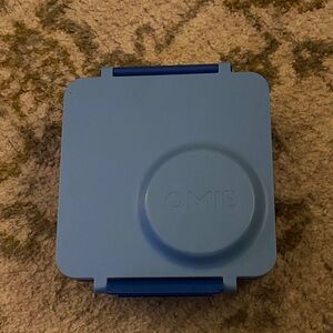 OMIE Blue Bento Lunchbox with Secure Latches
